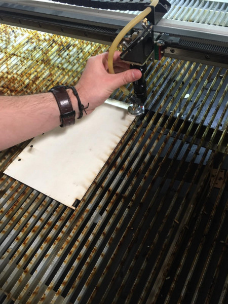 lasercutter_ausrichten_.jpeg lasercutter_ausrichten_.jpeg