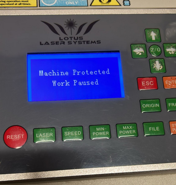 lasercutter_paused_fehler2.jpg lasercutter_paused_fehler2.jpg